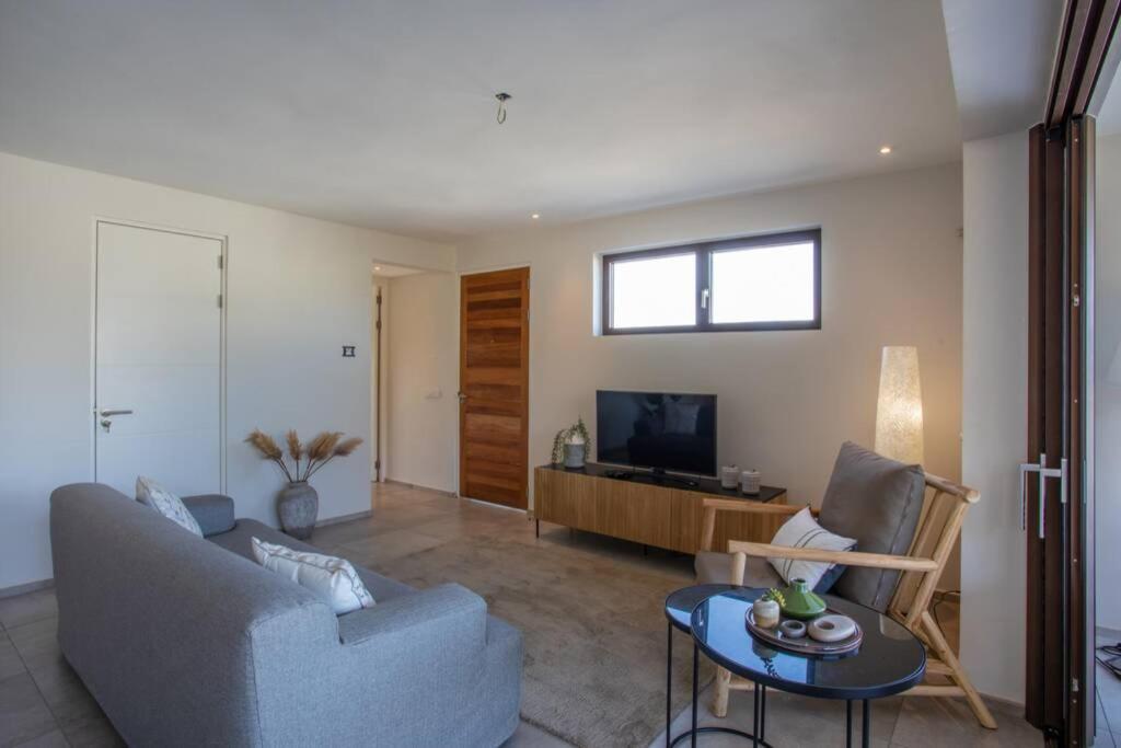 Jan Sofat Lux A24 Apartment Willemstad Exterior photo